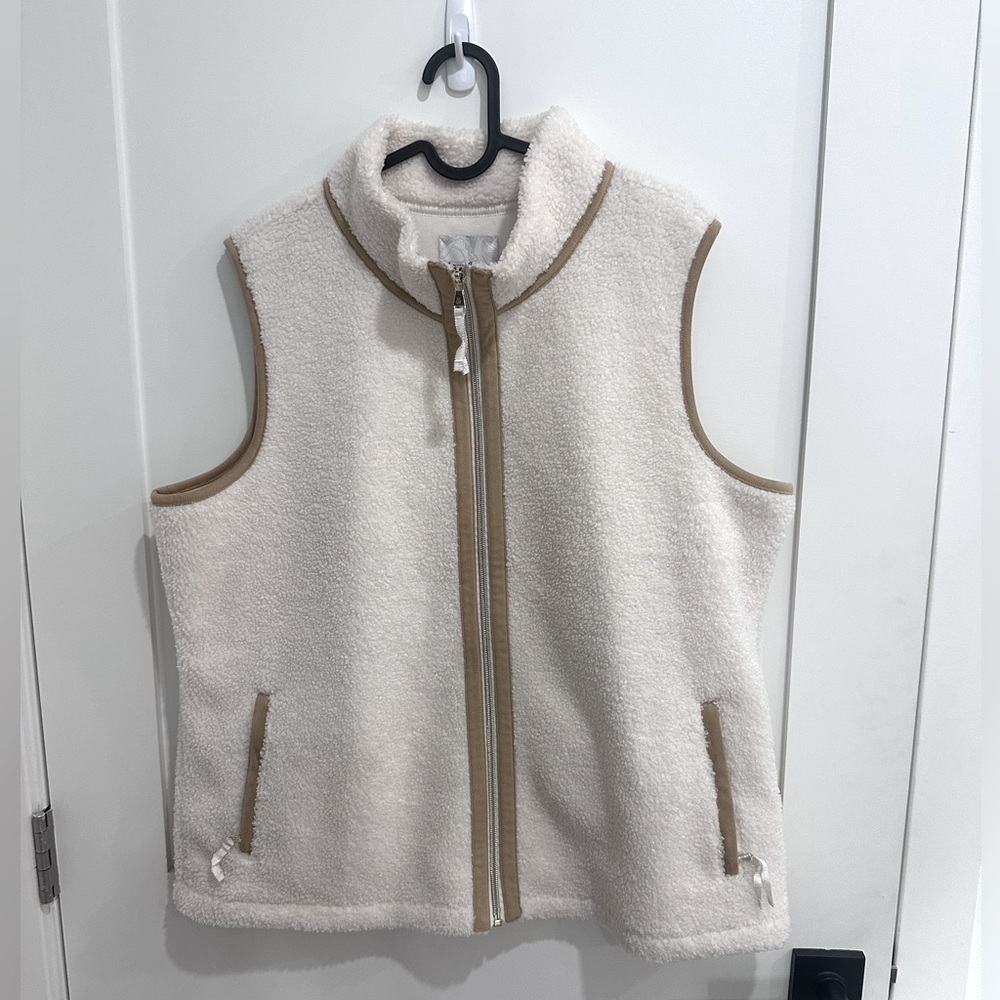 Tommy Bahama Faux Shearling Vest in Coconut L